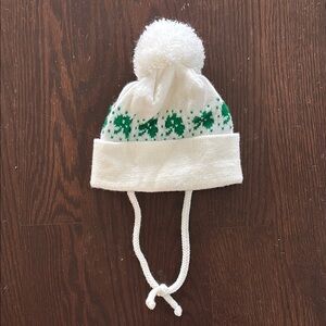 Cozy White and Green Shamrock Baby Pom-Pom Hat